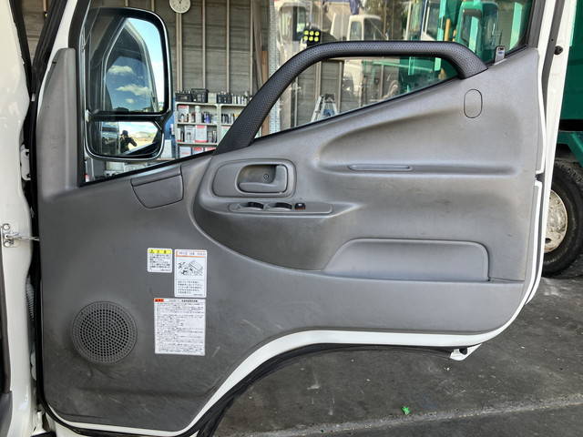 日野デュトロコンテナ専用車小型（2t・3t）[写真27]