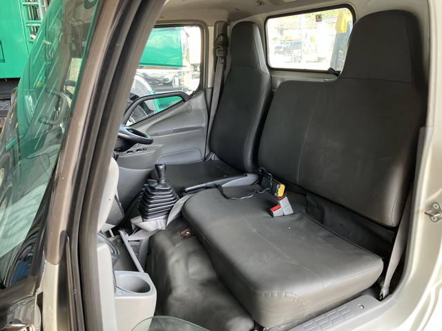 日野デュトロコンテナ専用車小型（2t・3t）[写真31]