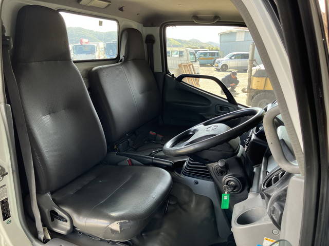 日野デュトロコンテナ専用車小型（2t・3t）[写真32]