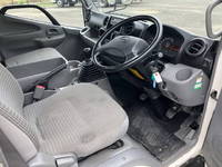 日野デュトロアルミブロック小型（2t・3t）[写真29]