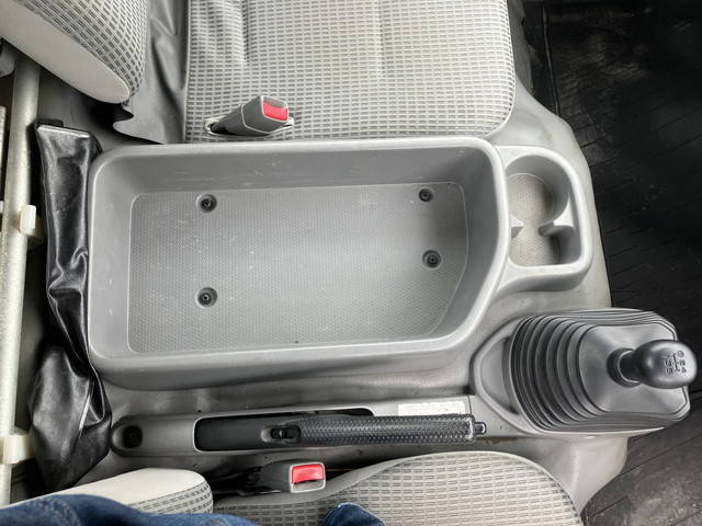 日野デュトロアルミブロック小型（2t・3t）[写真32]