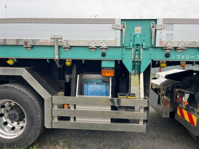 三菱ふそうスーパーグレートトレーラーヘッド（トラクターヘッド）大型（10t）[写真23]