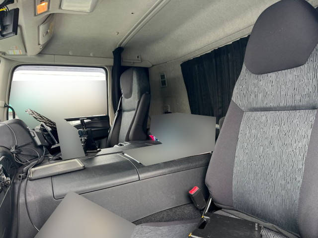 三菱ふそうスーパーグレートトレーラーヘッド（トラクターヘッド）大型（10t）[写真30]