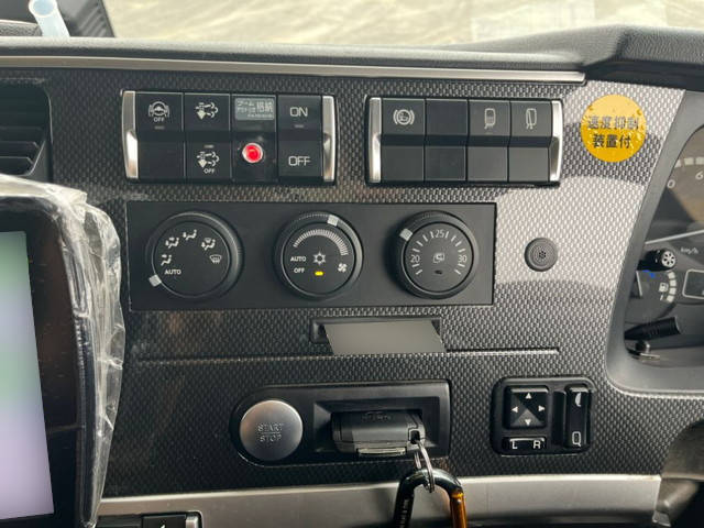 三菱ふそうスーパーグレートトレーラーヘッド（トラクターヘッド）大型（10t）[写真35]