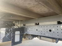 三菱ふそうキャンター平ボディ小型（2t・3t）[写真11]