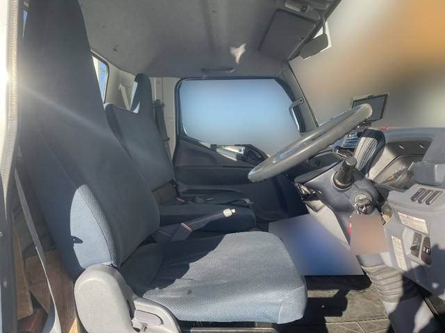 三菱ふそうキャンター平ボディ小型（2t・3t）[写真20]