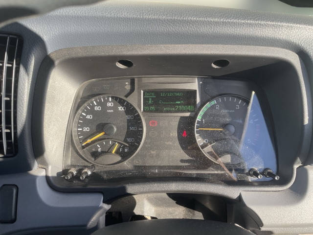 三菱ふそうキャンター平ボディ小型（2t・3t）[写真24]