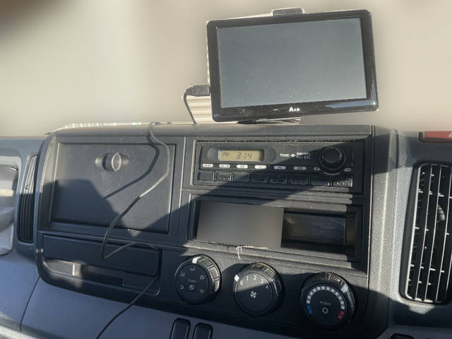 三菱ふそうキャンター平ボディ小型（2t・3t）[写真28]