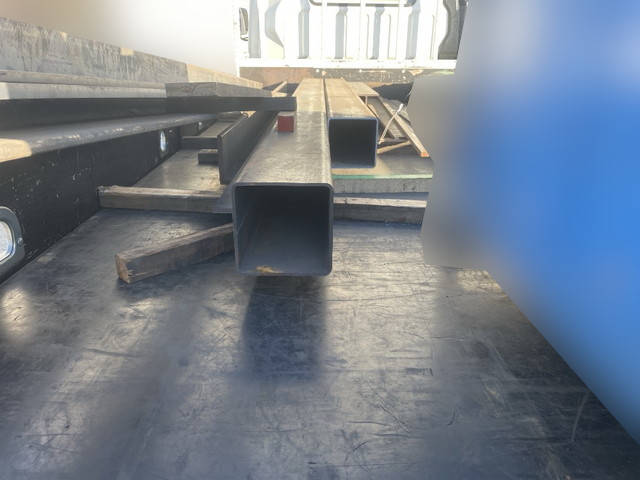 三菱ふそうキャンター平ボディ小型（2t・3t）[写真07]