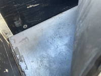 三菱ふそうキャンター平ボディ小型（2t・3t）[写真08]