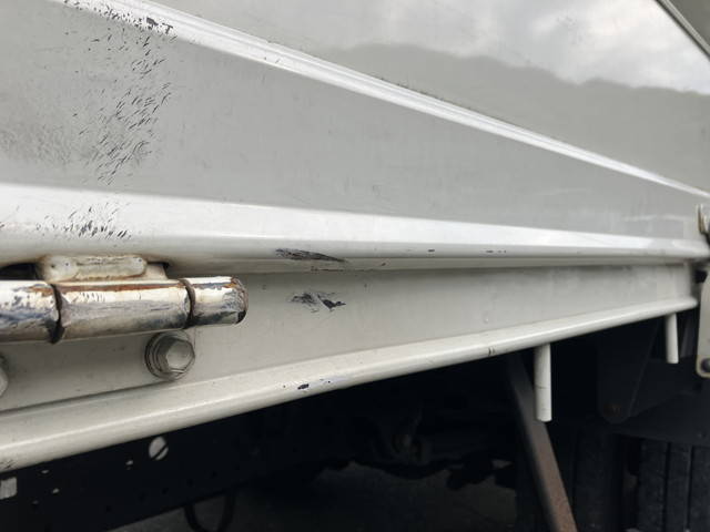 日野デュトロ平ボディ小型（2t・3t）[写真15]