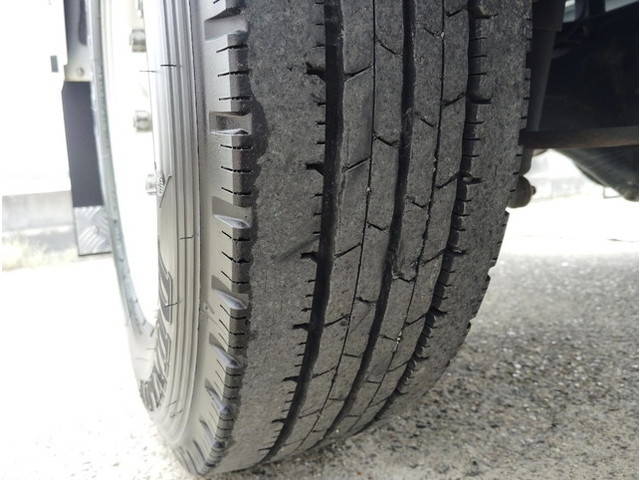 日産アトラス平ボディ小型（2t・3t）[写真18]