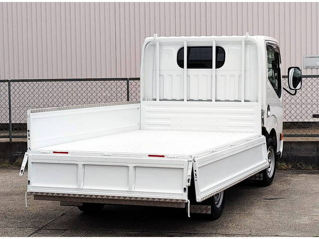 日産アトラス平ボディ小型（2t・3t）[写真07]