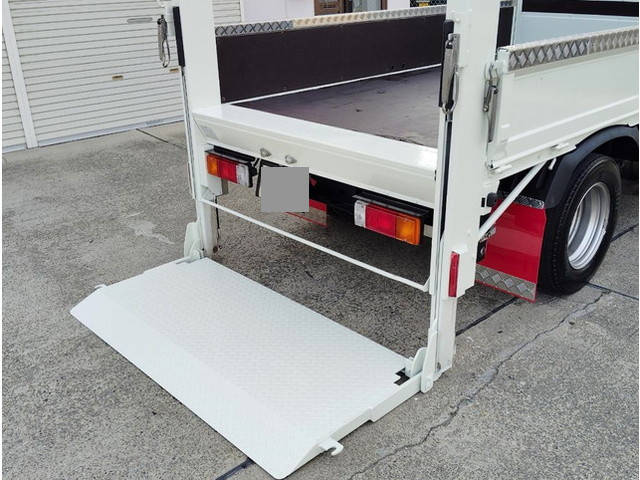 トヨタトヨエース平ボディ小型（2t・3t）[写真05]