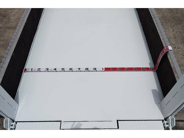 日産アトラス平ボディ小型（2t・3t）[写真12]