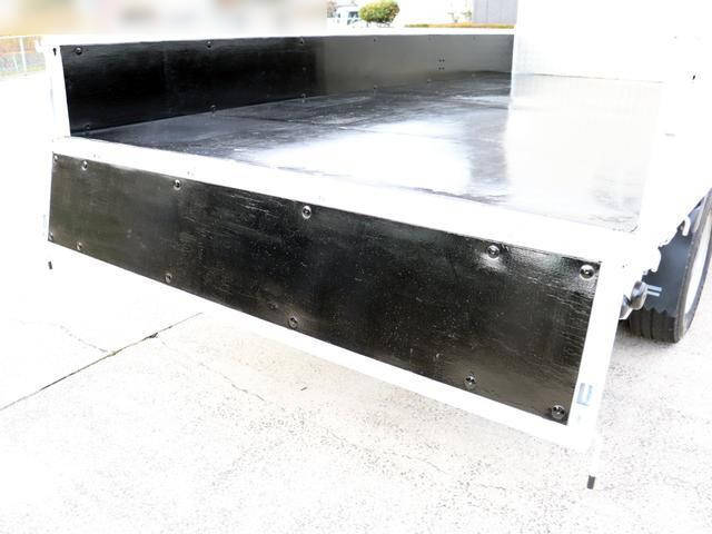 いすゞエルフ平ボディ小型（2t・3t）[写真13]