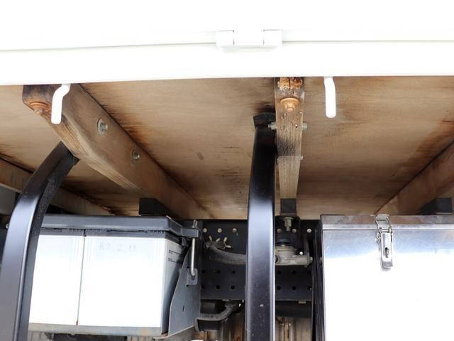 いすゞエルフ平ボディ小型（2t・3t）[写真19]