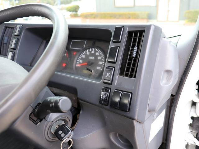 いすゞエルフ平ボディ小型（2t・3t）[写真30]