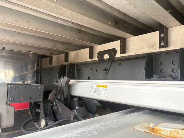 日野レンジャー冷凍車（冷蔵車）中型（4t）[写真14]