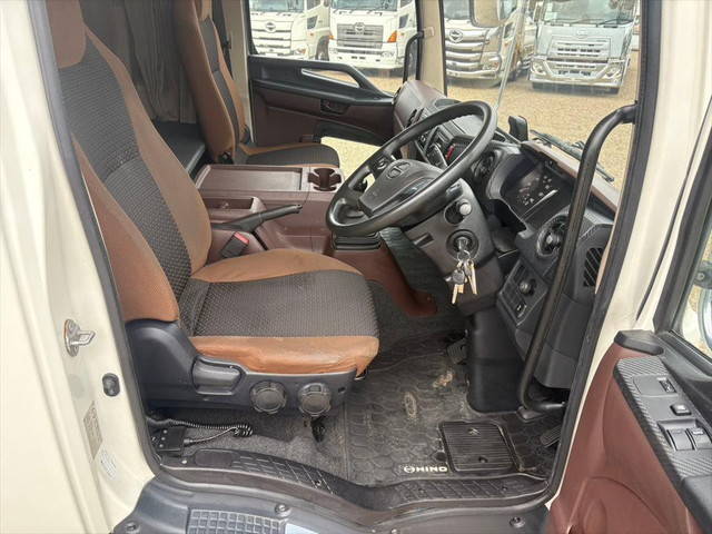 日野レンジャー冷凍車（冷蔵車）中型（4t）[写真19]