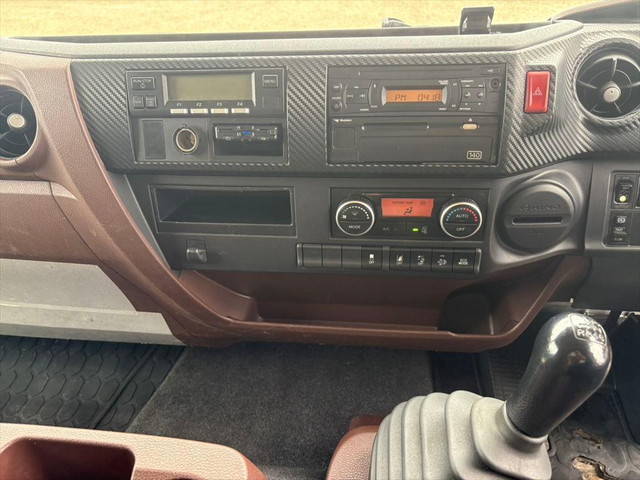 日野レンジャー冷凍車（冷蔵車）中型（4t）[写真20]