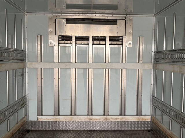 日野レンジャー冷凍車（冷蔵車）中型（4t）[写真07]