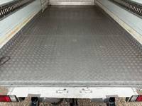 いすゞエルフ冷凍車（冷蔵車）小型（2t・3t）[写真08]