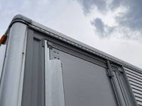 三菱ふそうキャンターアルミバン小型（2t・3t）[写真11]