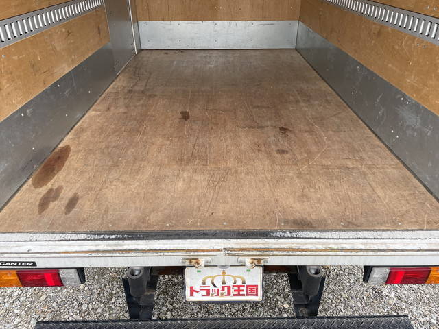 三菱ふそうキャンターアルミバン小型（2t・3t）[写真14]