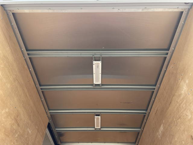 三菱ふそうキャンターアルミバン小型（2t・3t）[写真15]