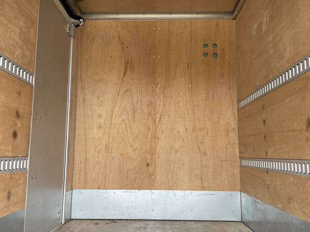 三菱ふそうキャンターアルミバン小型（2t・3t）[写真16]