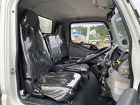 三菱ふそうキャンターアルミバン小型（2t・3t）[写真30]