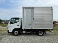 三菱ふそうキャンターアルミバン小型（2t・3t）[写真05]