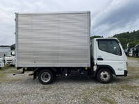 三菱ふそうキャンターアルミバン小型（2t・3t）[写真06]