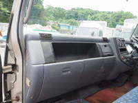 三菱ふそうキャンターシャーシ小型（2t・3t）[写真31]