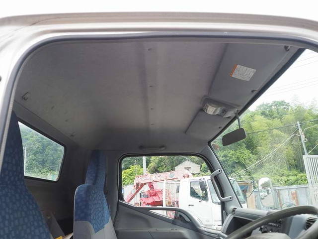 三菱ふそうキャンターシャーシ小型（2t・3t）[写真34]