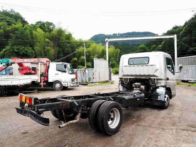 三菱ふそうキャンターシャーシ小型（2t・3t）[写真06]