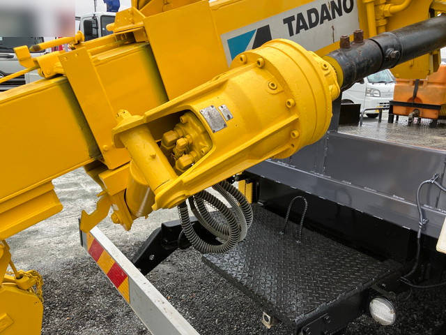 いすゞフォワード穴掘建柱車中型（4t）[写真11]