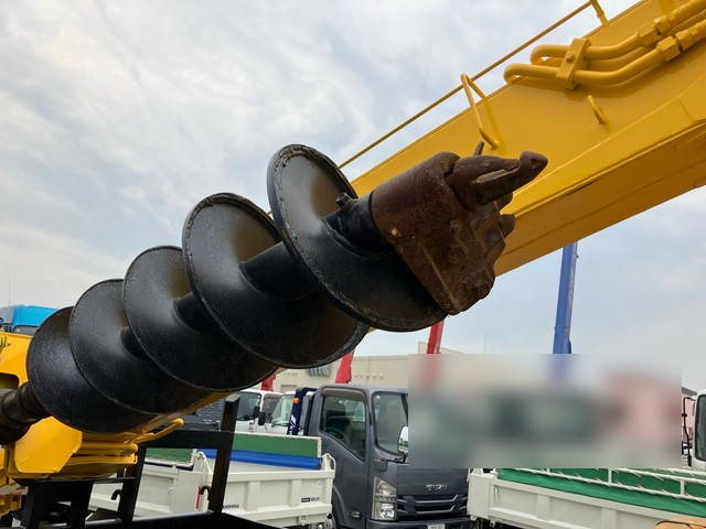 いすゞフォワード穴掘建柱車中型（4t）[写真12]