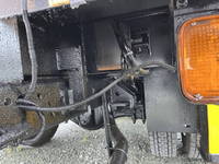 いすゞフォワード穴掘建柱車中型（4t）[写真19]