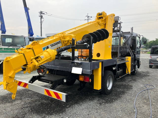 いすゞフォワード穴掘建柱車中型（4t）[写真02]