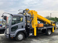 いすゞフォワード穴掘建柱車中型（4t）[写真04]