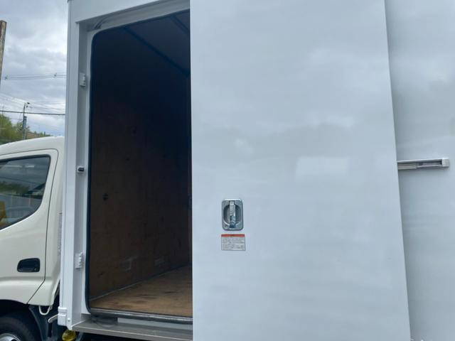 トヨタトヨエースパネルバン小型（2t・3t）[写真12]