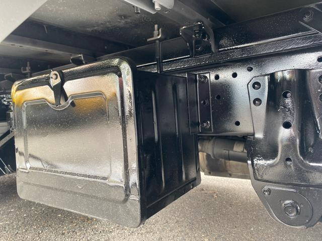 トヨタトヨエースパネルバン小型（2t・3t）[写真13]