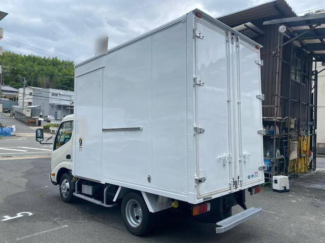 トヨタトヨエースパネルバン小型（2t・3t）[写真02]
