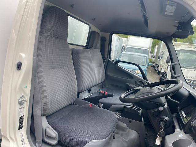 トヨタトヨエースパネルバン小型（2t・3t）[写真20]