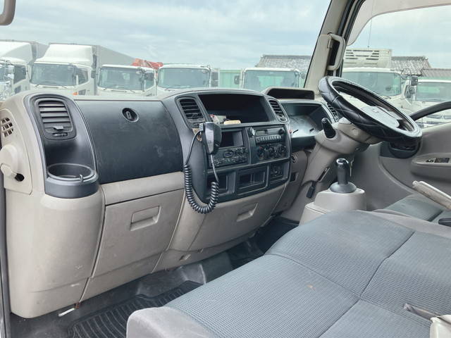 日産アトラスアルミバン小型（2t・3t）[写真30]