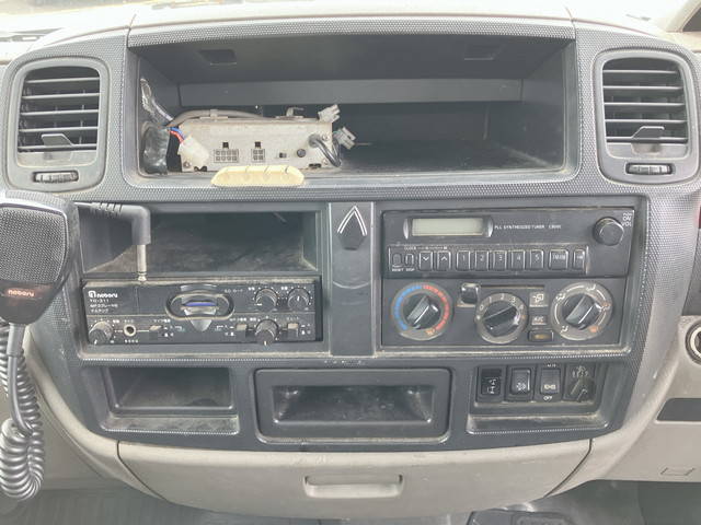 日産アトラスアルミバン小型（2t・3t）[写真37]