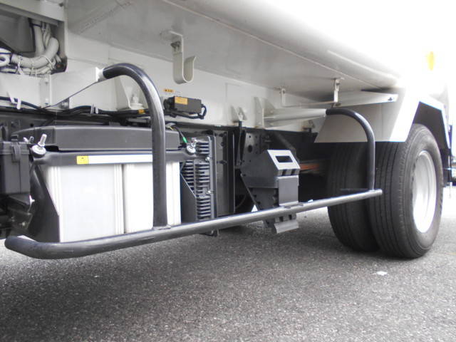 三菱ふそうキャンターパッカー車（塵芥車）小型（2t・3t）[写真18]