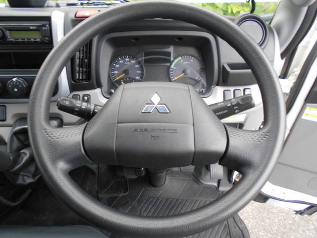 三菱ふそうキャンターパッカー車（塵芥車）小型（2t・3t）[写真28]